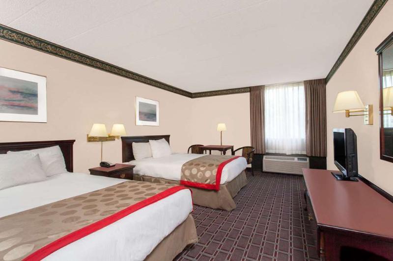 Best Western Plus Clarks Summit Scranton Hotel Exterior foto